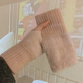 Chic and Very Comfortable Gloves