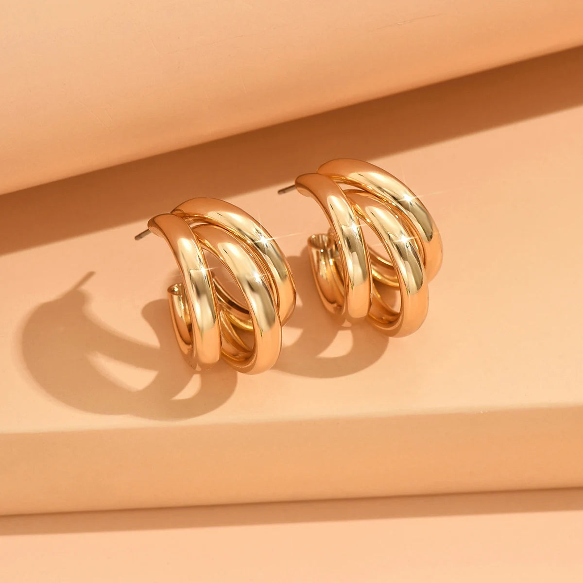 Gold & Silver Hoops – The Vintage Jewelry That Instantly Elevates Your Look