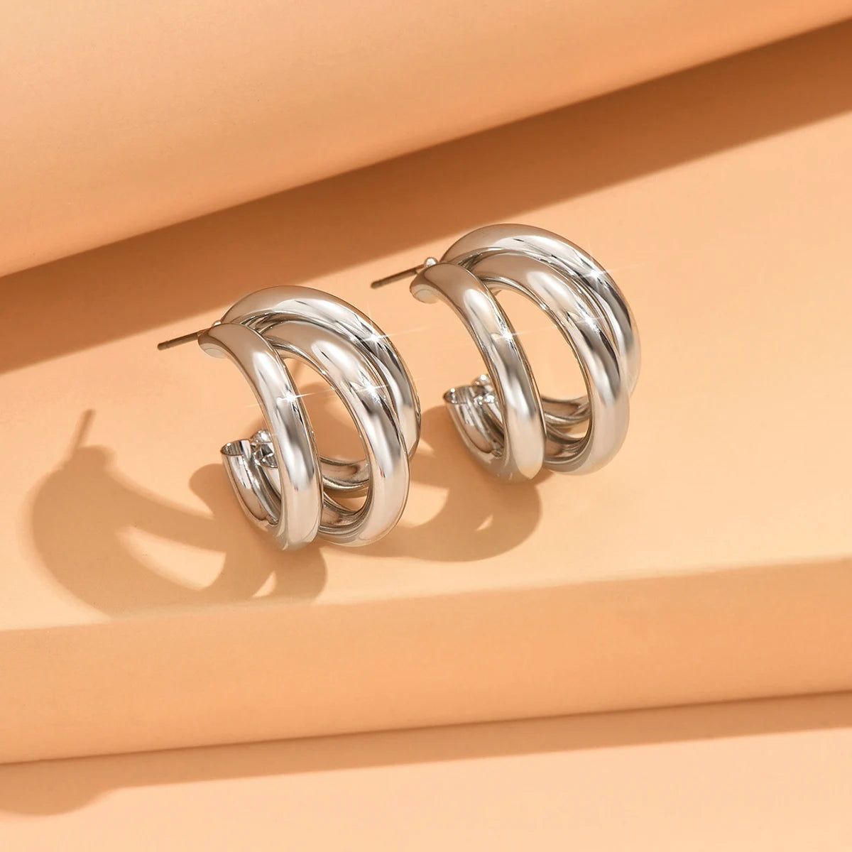 Gold & Silver Hoops – The Vintage Jewelry That Instantly Elevates Your Look
