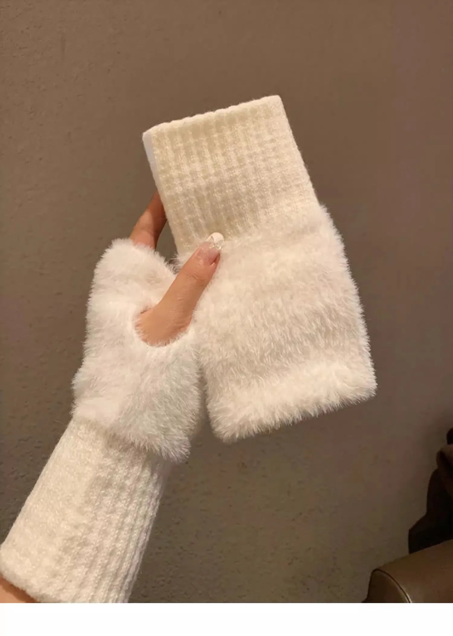 Chic and Very Comfortable Gloves