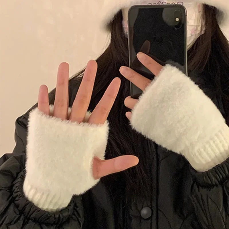 Chic and Very Comfortable Gloves